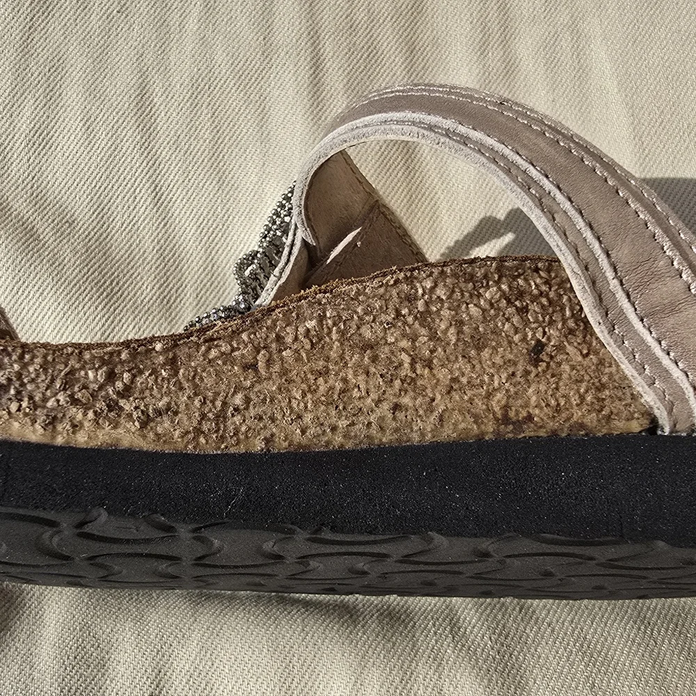 Naot Malibu Sandals - NWB Size 38 / 7 - Picture 6 of 13